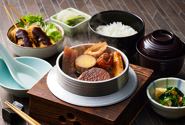 とよはし“味噌おでん”定食　1,450円三河の赤味噌でじっくり煮込んだおでんの定食です。　